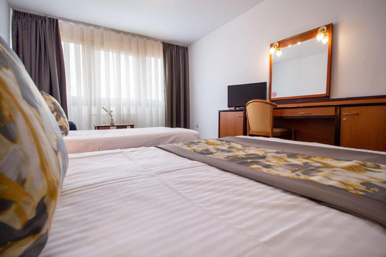 Hotel Novi Zagreb Exterior photo